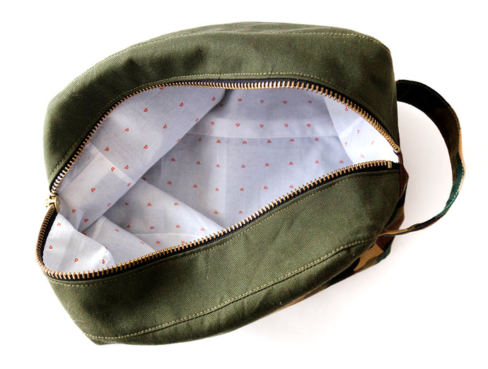 Portside Dopp Kit: Attaching the Lining