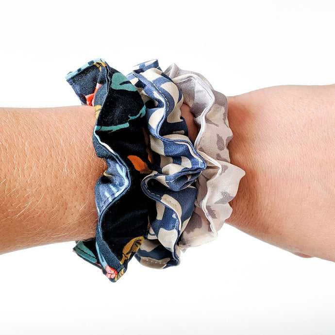 Free Scrunchie & Hair Bow Tutorial and Pattern